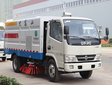 扫路车1