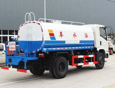 东风御虎洒水车