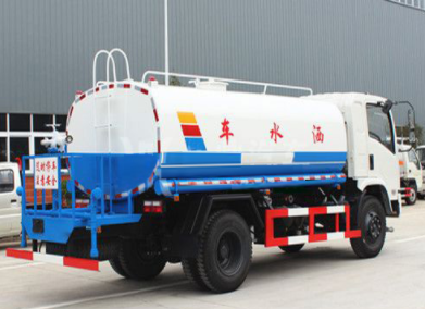 东风御虎洒水车